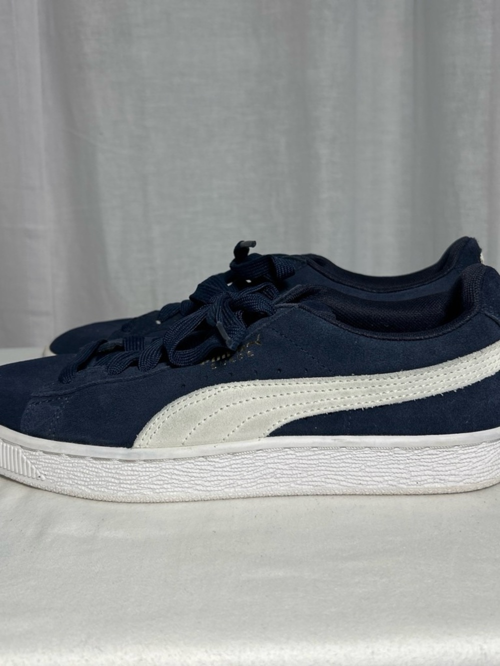 Women’s | Puma | Navy Suede | Sneakers | White design and logo | Size 7.5 - Picture 3 of 8